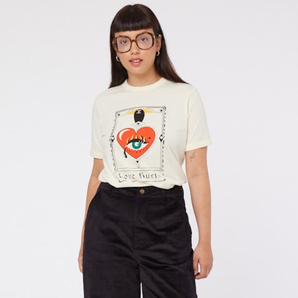 Joanie Endora Love Hurts Tarot Card Tee - Picture 3 of 6